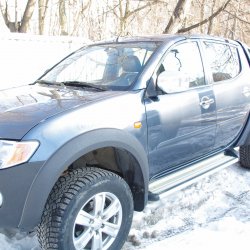 Mitsubishi L200 (, )